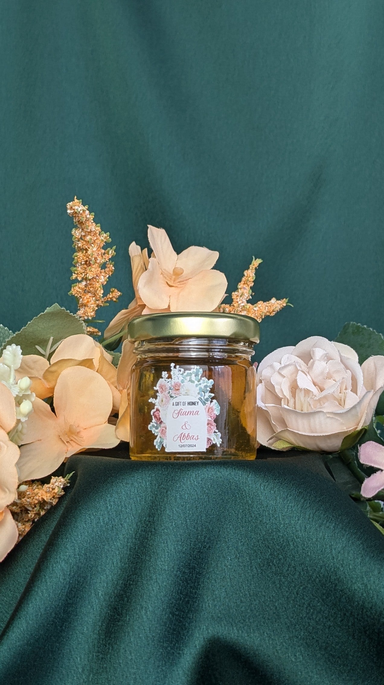 Miniature Raw, Organic Honey Jars - Deep pink roses, pale pink carnations and white peony's with eucalyptus.